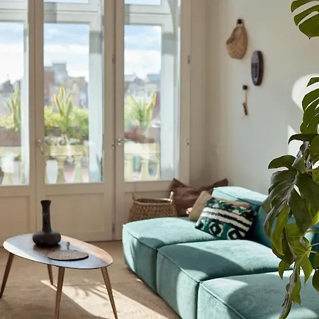 Sapo - Two Bedroom In The Heart Of Apartment *