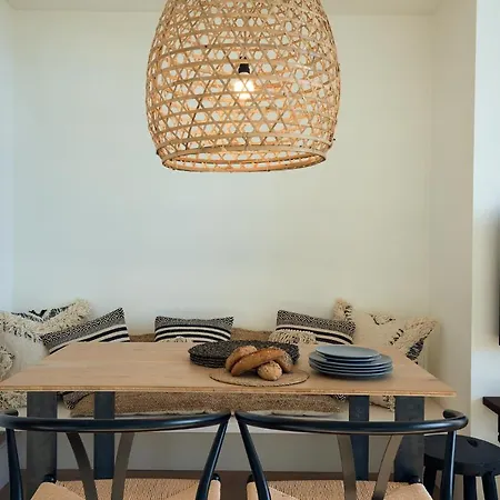 Apartment Sapo - Two Bedroom In The Heart Of