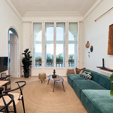 Sapo - Two Bedroom In The Heart Of アパート バルセロナ